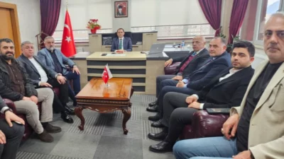 Artvin Ticaret Borsası Yönetim Kurulu Başkanı Osman Akyürek ve beraberindeki
