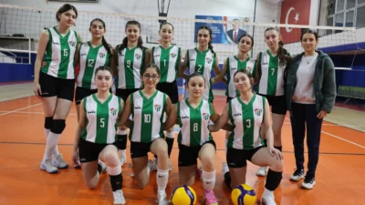 Artvinspor Kulübü Başkanı İrfan Yıldırım, voleybol altyapısına önem verdiklerini belirterek,