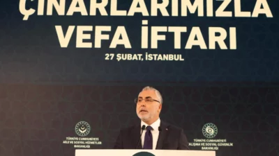 Çalışma ve Sosyal Güvenlik Bakanı Prof. Dr. Vedat Işıkhan, emeklilerin