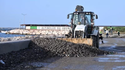 Balıkesir Büyükşehir Belediye Başkanı Ahmet Akın, lodos ve olumsuz hava