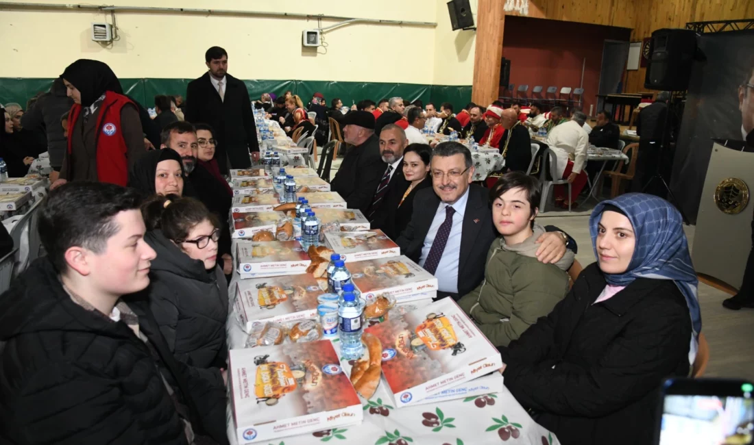 Trabzon Büyükşehir Belediye Başkanı Ahmet Metin Genç, Arsin ilçesinde düzenlenen