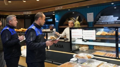 İstanbul'da Ramazan ayı dolayısıyla ibadethanelerde kapsamlı temizlik çalışmaları gerçekleştiren Beylikdüzü