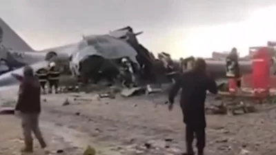 Bolivya’da içinde yüklü miktarda para bulunan uçak, şehir merkezinde en