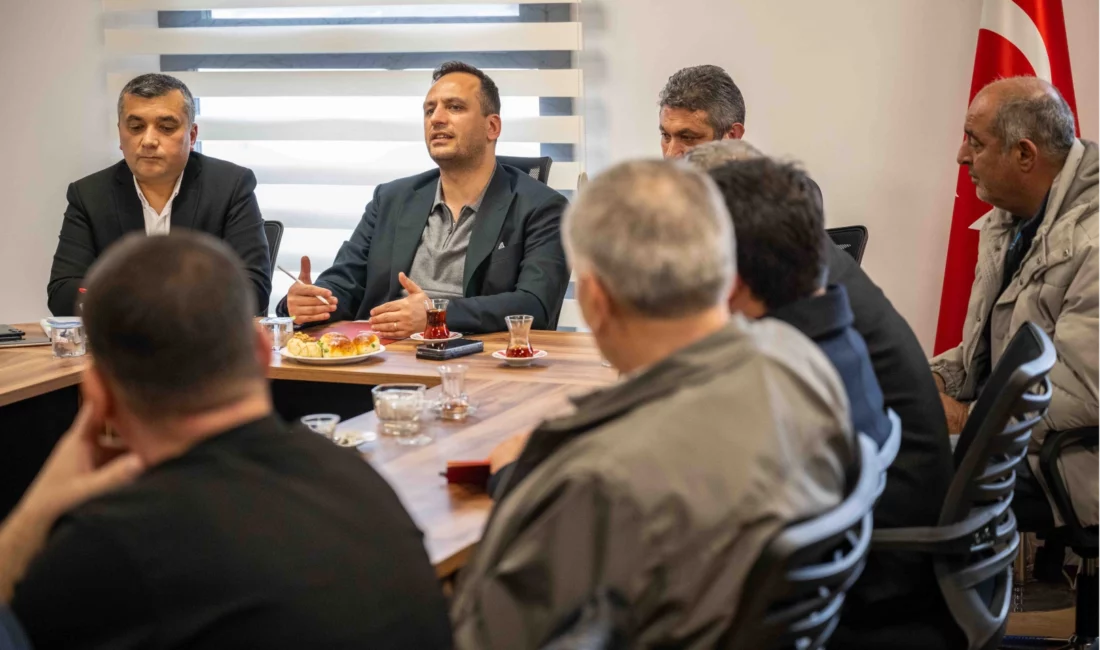 Bornova Belediye Başkanı Ömer Eşki, Bornovalı muhtarlarla bir araya gelerek