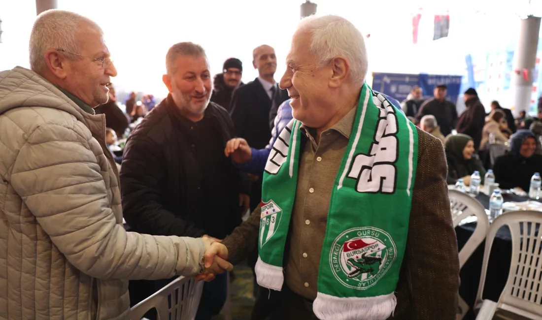 Bursa Büyükşehir Belediyesi tarafından Gürsu ilçesinde düzenlenen iftar programında konuşan