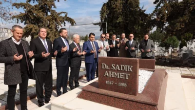 Bursa Büyükşehir Belediye Başkanı Mustafa Bozbey, Ramazan programı kapsamında Batı