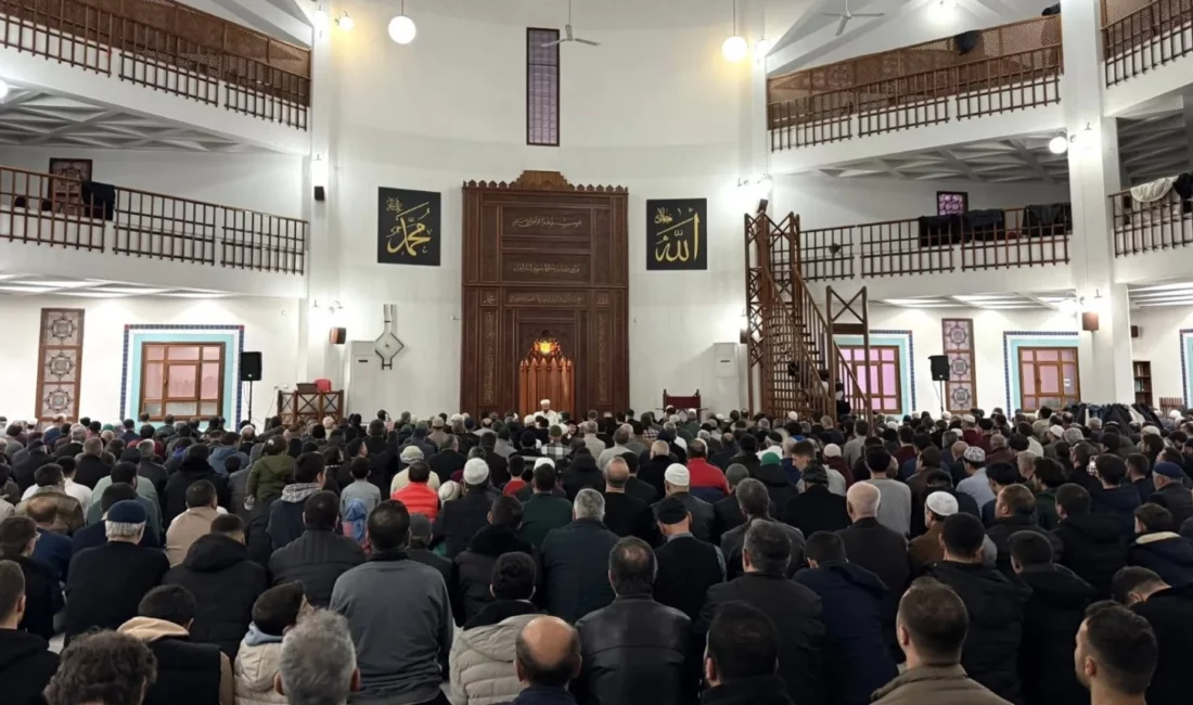 11 ayın sultanı Ramazan-ı Şerif’in ilk teravih namazında, İnegöl Belediyesi