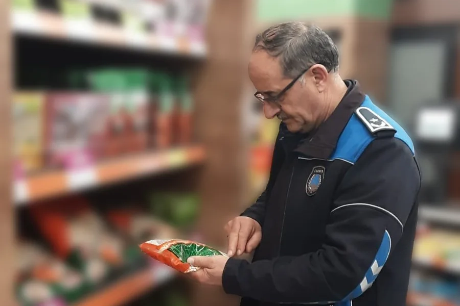 İnegöl Belediyesi Zabıta Müdürlüğü ekipleri, Ramazan ayıyla birlikte gıda işletmelerine