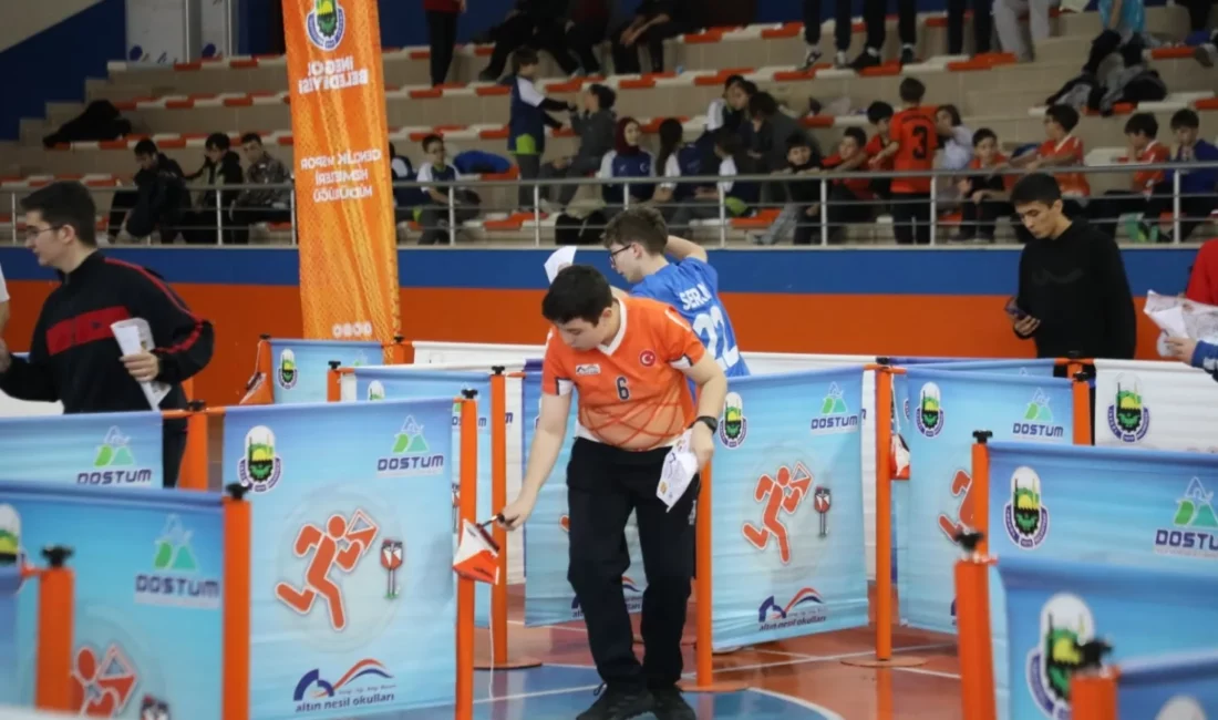 Bursa'da İnegöl Belediyesi Okullar Arası Spor Festivalinde oryantiring branşı turnuvası