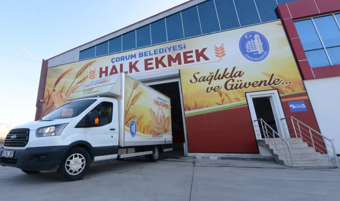 Çorum Belediyesi Halk Ekmek Fabrikası’nda 240 gram yumurtalı-susamlı Ramazan pidesi,