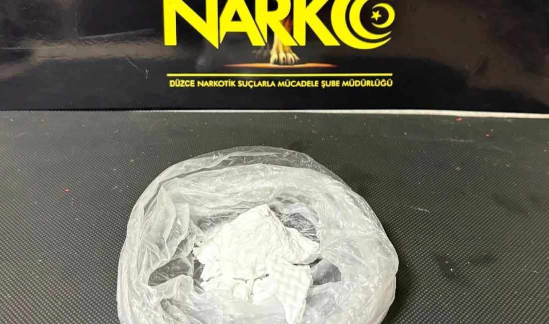 Düzce’de narkotik ekiplerince düzenlenen operasyonda 55 gram kokain ele geçirilirken,