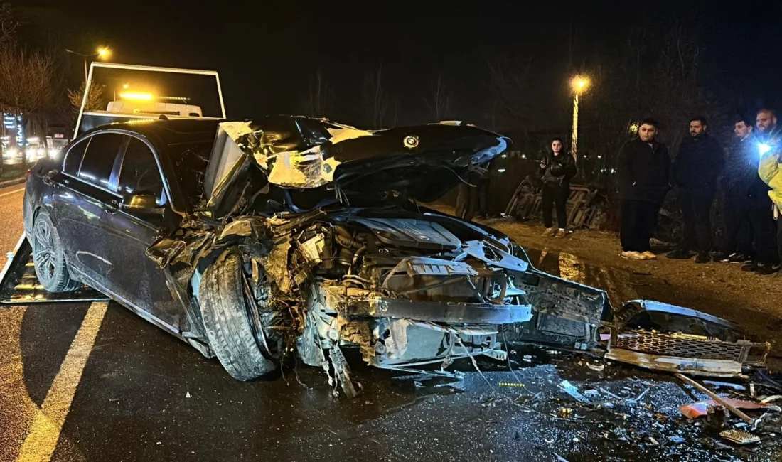 Düzce’de otomobil ile şehir içi yolcu otobüsünün çarpıştığı kazada 5