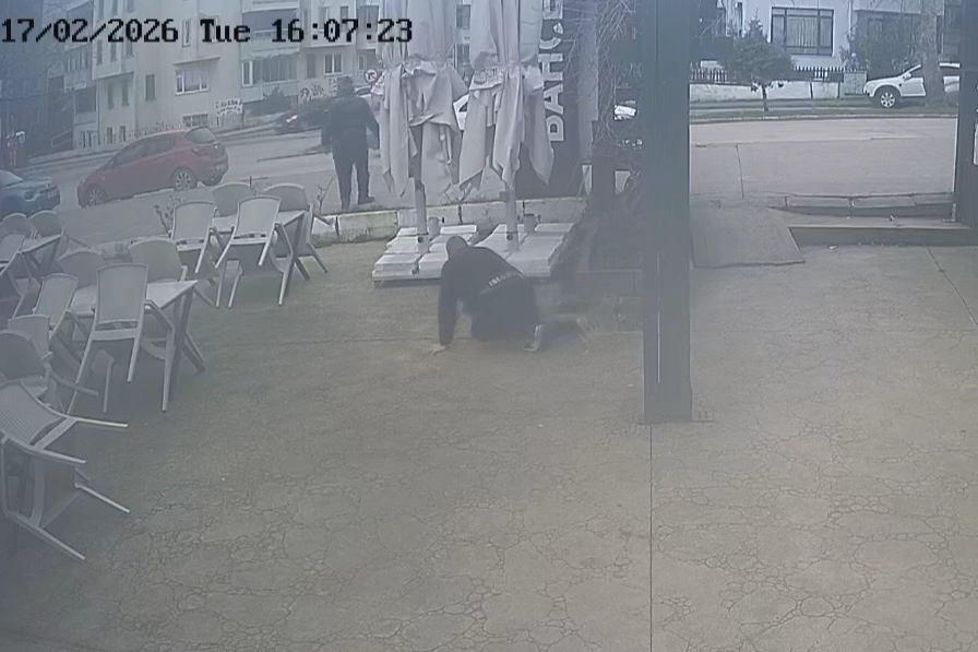 Düzce Akçakoca'da Halim Ç. silahlı saldırıya uğradı. Fındık ticaretiyle uğraşan