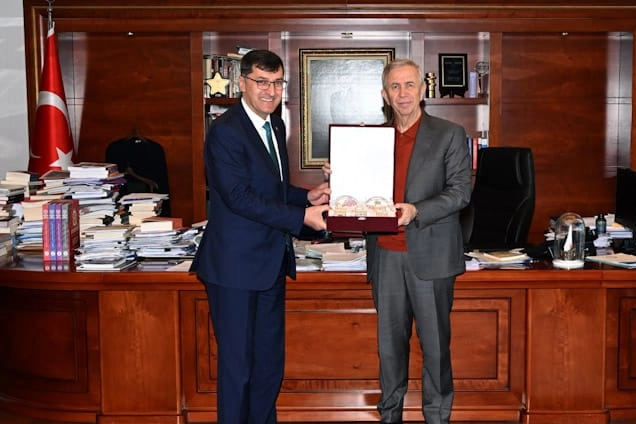 Kütahya Belediye Başkanı Eyüp Kahveci ve beraberindeki heyet, Ankara Büyükşehir