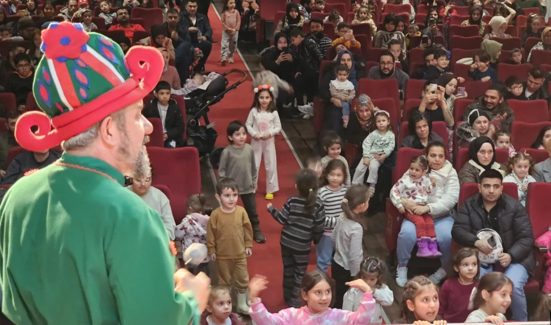 Gölcük Belediyesi, mübarek Ramazan ayının ruhunu ve geleneksel Türk tiyatrosunun