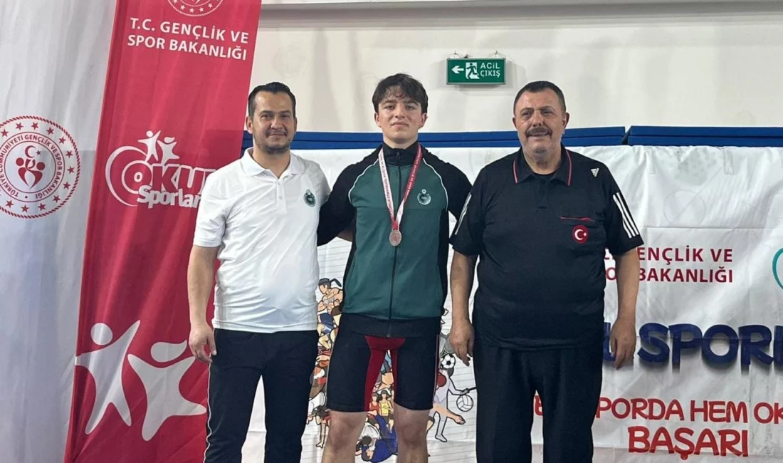 Karatay Belediyespor, hem halterde hem de güreşte elde ettiği derecelerle