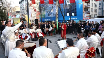 Kocaeli Büyükşehir Belediyesi, Ramazan ayını İzmit’te düzenlediği ilahi programıyla karşıladı.