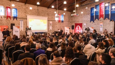 İzmir Büyükşehir Belediyesi’nin “İzmir Seninle” programı kapsamında düzenlenen İş Ağı