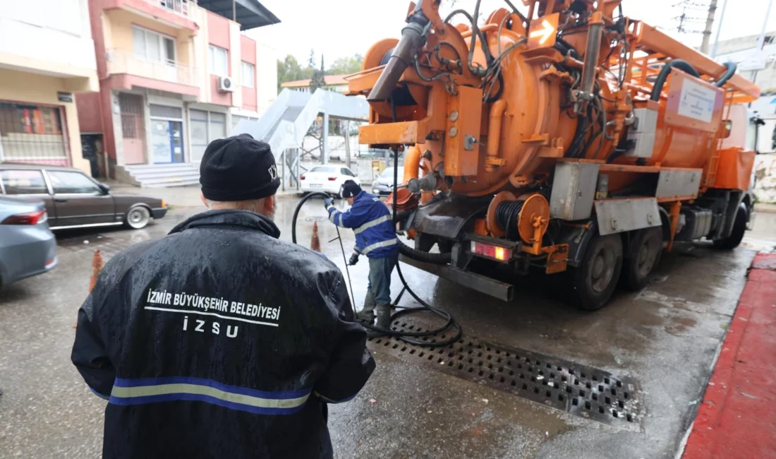 Meteorolojik uyarılar doğrultusunda İzmir’de yarın kuvvetli yağış, fırtına ve deniz