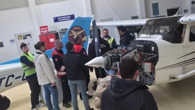 İzmir Büyükşehir Belediyesi İtfaiye Dairesi Başkanlığı, hava aracı kazalarına müdahale