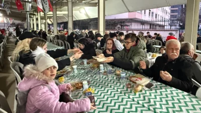İzmit Belediyesi, Ramazan ayının paylaşma ve dayanışma ruhunu yaşattığı halk