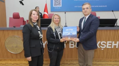 Kayseri Büyükşehir Belediyesi, personeline yönelik eğitimlerini aralıksız şekilde sürdürüyor. Bu