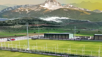 Kayseri Büyükşehir Belediyesi’nin yatırımlarıyla hayata geçirilen Erciyes Yüksek İrtifa Kamp