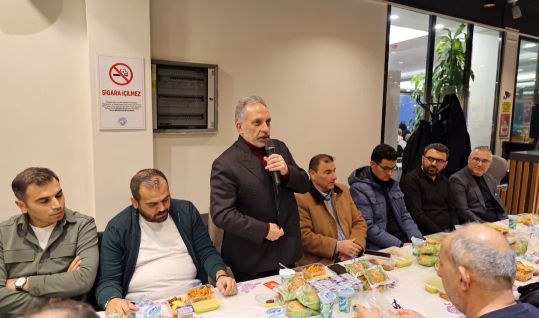 Kayseri Talas Belediyesi tarafından Ramazan ayı dolayısıyla kurulan İkram Sofrası,