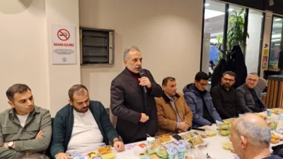 Kayseri Talas Belediyesi tarafından Ramazan ayı dolayısıyla kurulan İkram Sofrası,