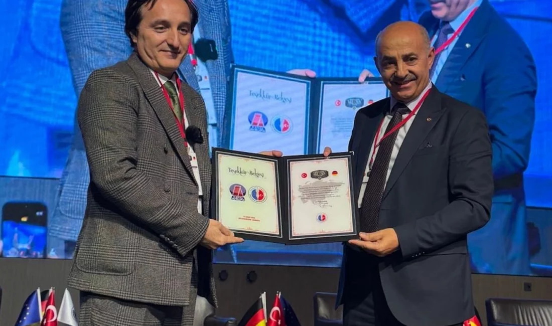 Almanya’nın Gelsenkirchen kentinde düzenlenen 2026 Avrupa Türk Medya Zirvesi’nde, uzun
