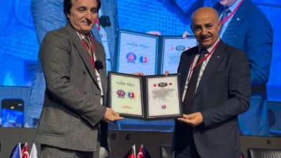 Almanya’nın Gelsenkirchen kentinde düzenlenen 2026 Avrupa Türk Medya Zirvesi’nde, uzun