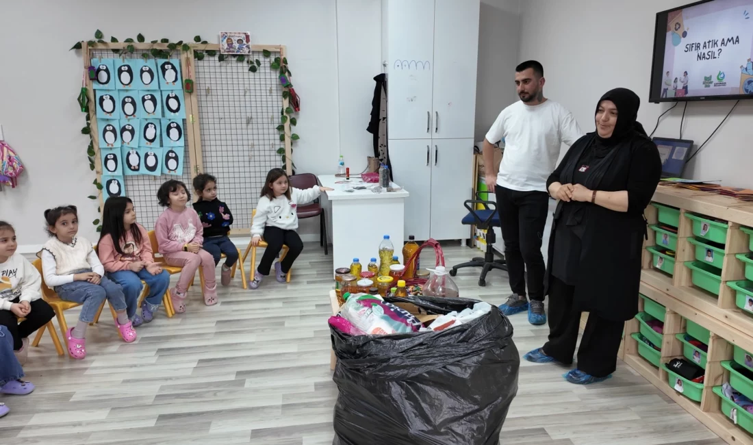 Kocaeli Çayırova Belediyesi İklim Değişikliği ve Sıfır Atık Müdürlüğü ekipleri,