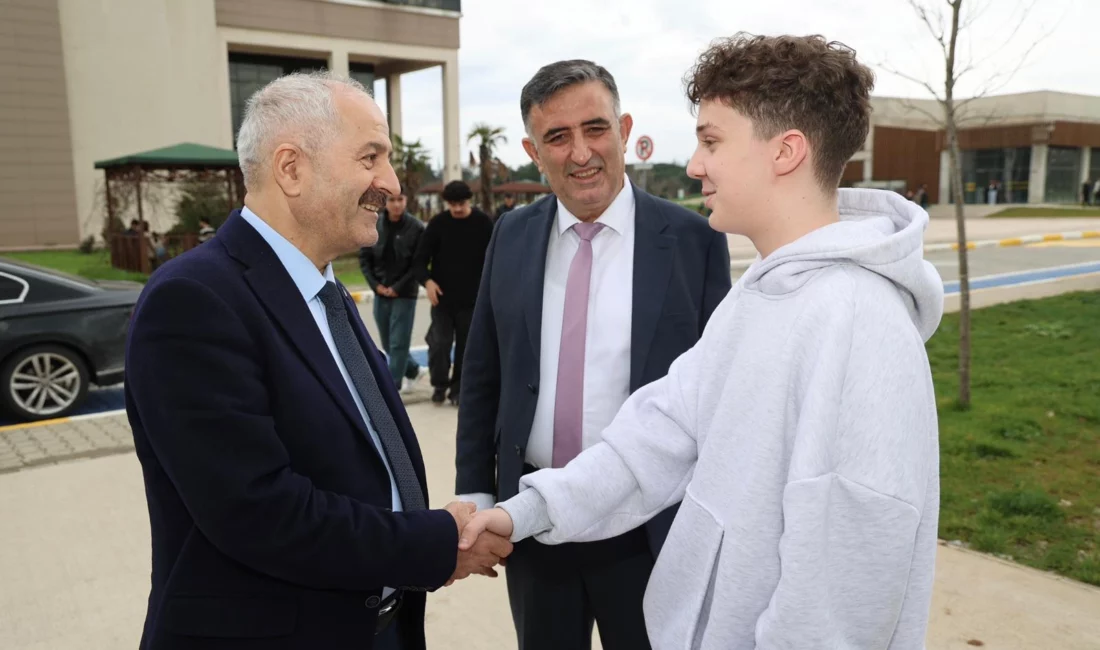 Kocaeli Gebze Belediye Başkanı Zinnur Büyükgöz, Gebze Teknik Üniversitesi Rektörü