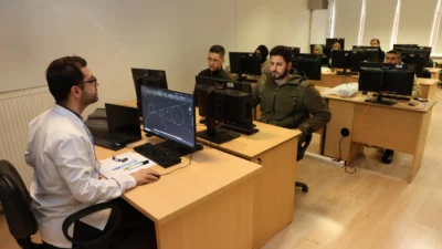 Konya Büyükşehir Belediyesi Meslek Edindirme Kursları (KOMEK), başvuruları alınarak eğitimlere