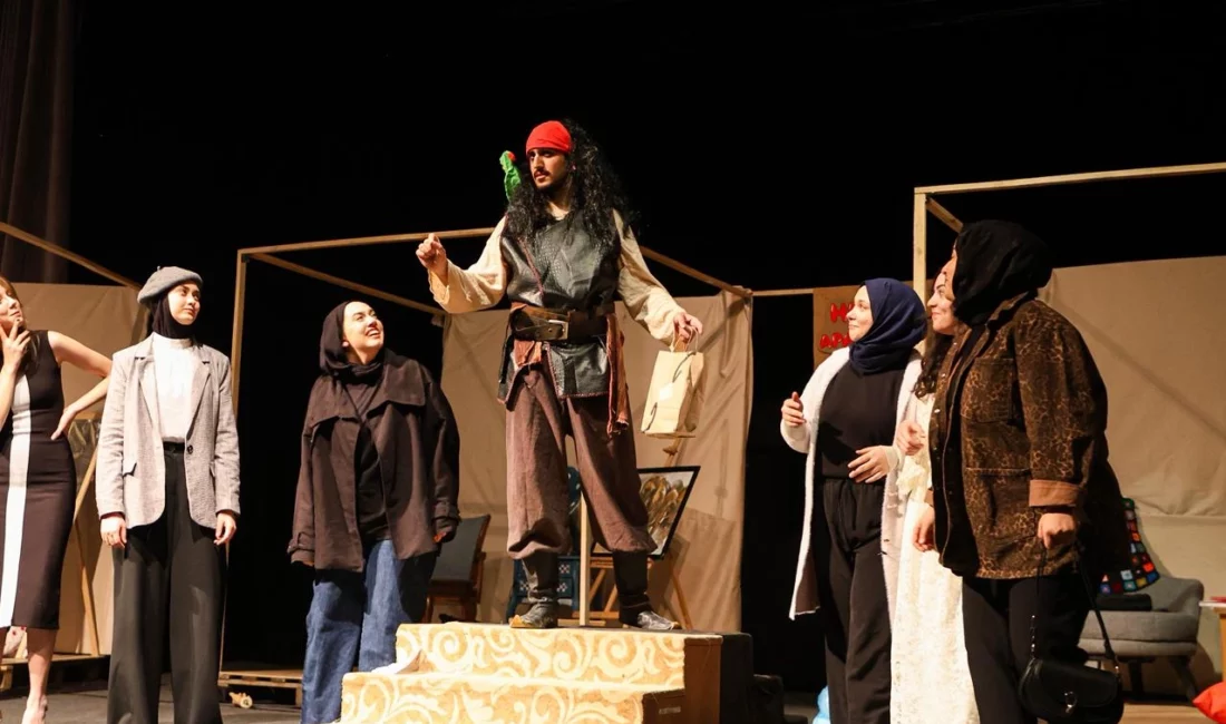 Konya Ticaret Odası (KTO) Karatay Üniversitesi öğrencilerinden oluşan Retro Tiyatro