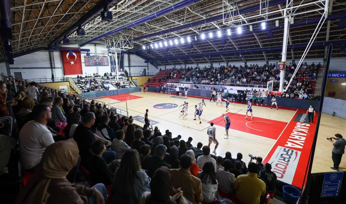 Türkiye Erkekler Basketbol 2. Ligi’nde grubunu lider bitirmeyi garantileyen Büyükşehir