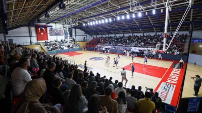 Türkiye Erkekler Basketbol 2. Ligi’nde grubunu lider bitirmeyi garantileyen Büyükşehir