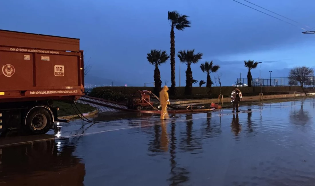 İzmir’de gün boyunca etkili olan yağmur, düşen hava basıncı ve