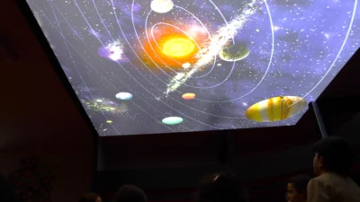 Maltepe Belediyesi, çocukların bilimle buluşmasını sağlayan etkinliklerini sürdürürken, Cumhuriyet Bilim