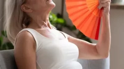 Kadın Hastalıkları ve Doğum Uzmanı Cavide Ali, menopoz yaşının yalnızca