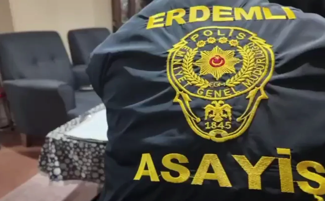 Mersin'de Erdemli Cumhuriyet Başsavcılığı koordinesinde yürütülen operasyonda 29 şüpheli yakalandı.