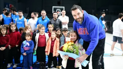 Akse İlkokulu’nda eğitim gören birinci sınıf öğrencileri, Çayırova Belediyesi Basketbol