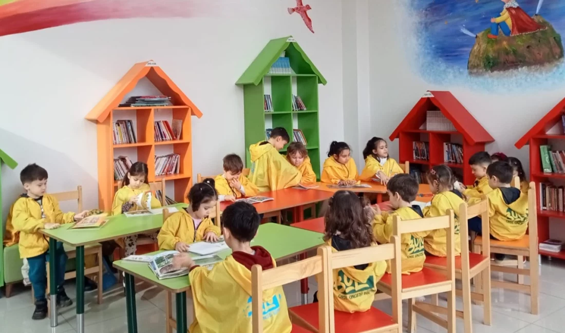 İZGİM’i ziyaret eden Bulut Anaokulu öğrencileri, kitaplarla buluştu, atölyeleri gezdi