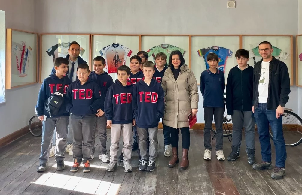 Nilüfer Belediyesi, Ertan Ayçetin Bisikletevi’nde ağırladığı TED Bursa Koleji VeloTED