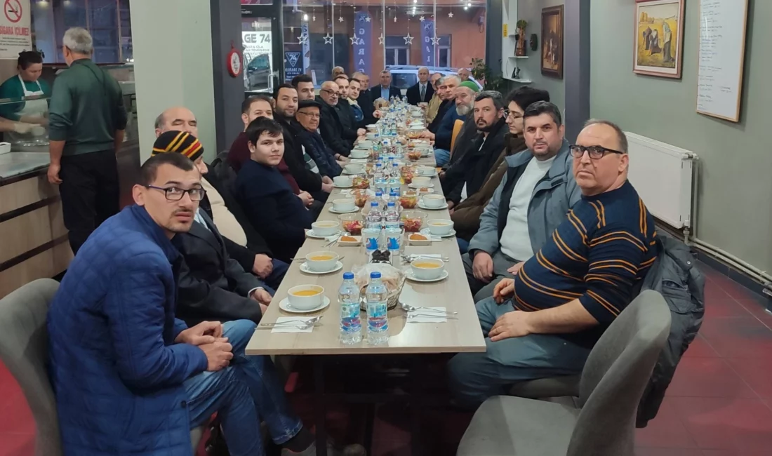 Saadet Partisi Uzunköprü İlçe Başkanlığı’nın düzenlediği iftar programında teşkilat üyeleri