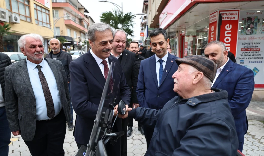 Ramazan ayı kapsamında ilçe ziyaretleri gerçekleştiren Sakarya Büyükşehir Belediye Başkanı