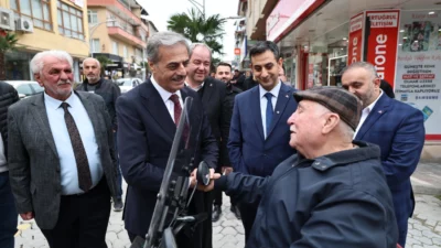 Ramazan ayı kapsamında ilçe ziyaretleri gerçekleştiren Sakarya Büyükşehir Belediye Başkanı