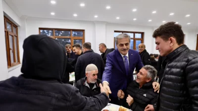 Sakarya Büyükşehir Belediye Başkanı Yusuf Alemdar, Ramazan ziyaretlerine Taraklı ilçesiyle