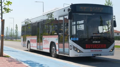 Sakarya Büyükşehir Belediyesi, Sakaryaspor taraftarlarının stadyuma ulaşımını kolaylaştırmak için ücretsiz