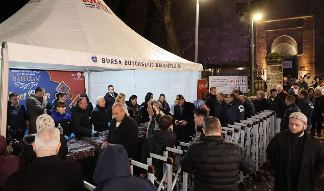 Bursa Büyükşehir Belediye Başkanı Mustafa Bozbey, eşi Seden Bozbey ile